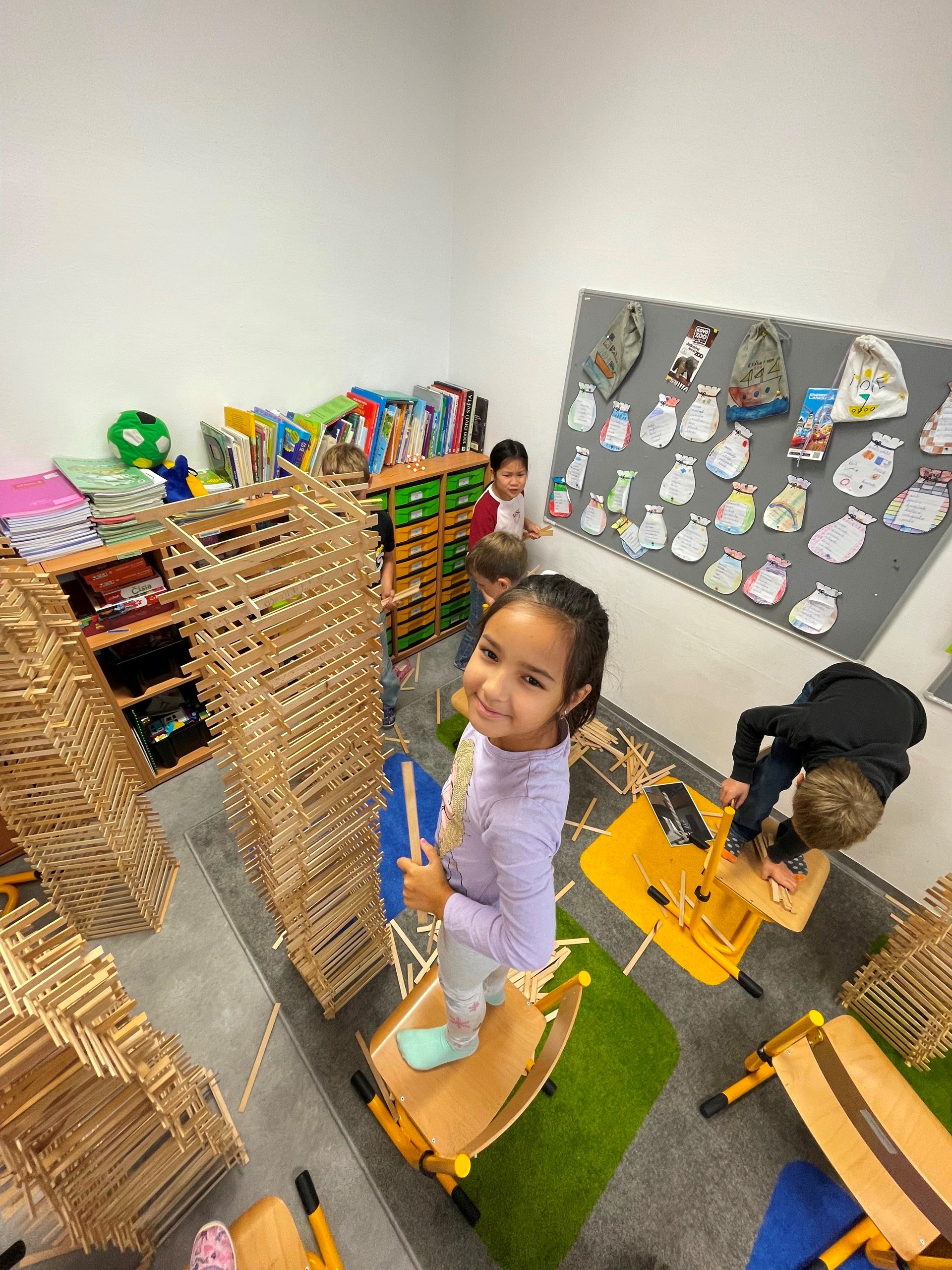 Projekt 3. A a 4. A CESTA DŘEVA