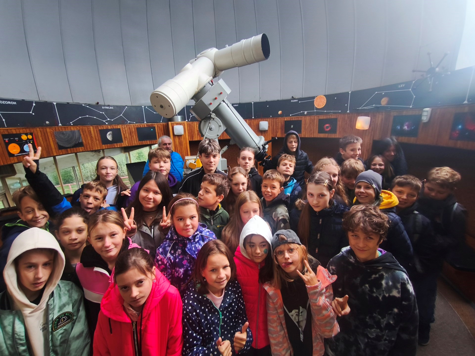 Šesťáci na výletě do vesmíru