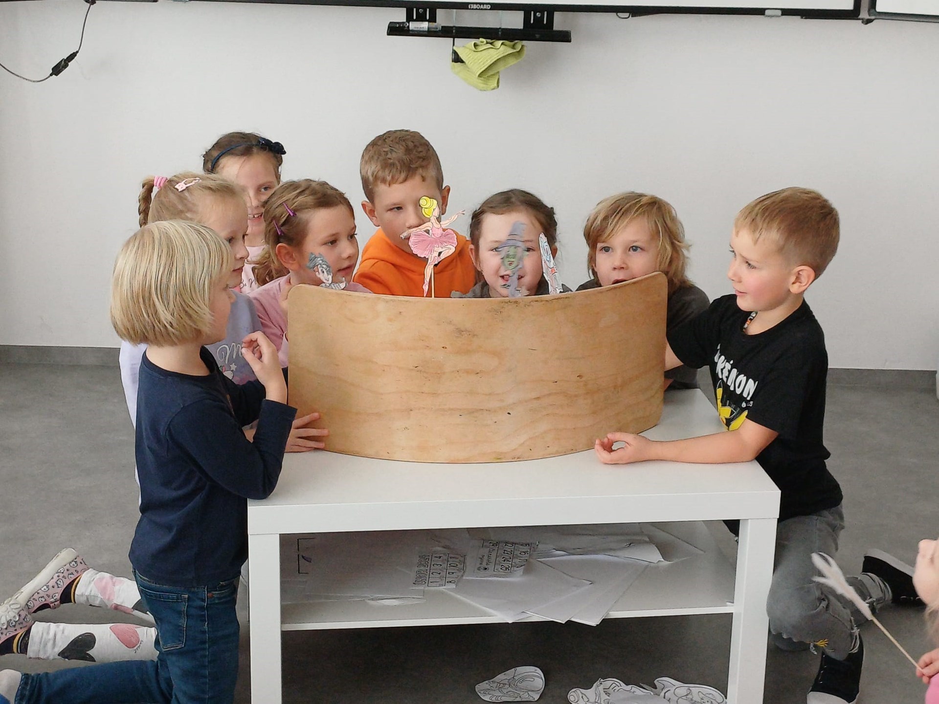 Halloweenské loutky v angličtině ve třídách 1. A a 3. A